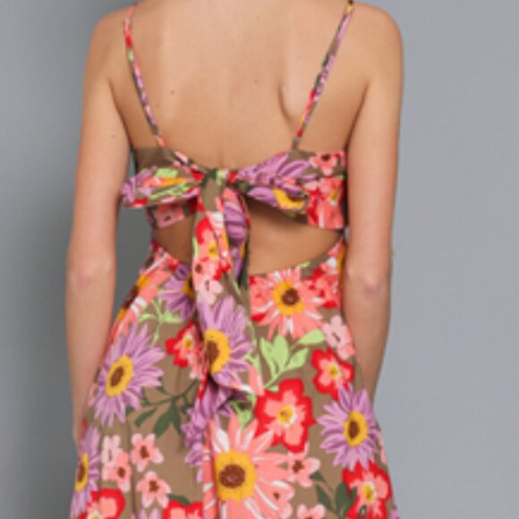 270.Thin adjustable strap tie back chest maxi dress - Picture 5 of 5